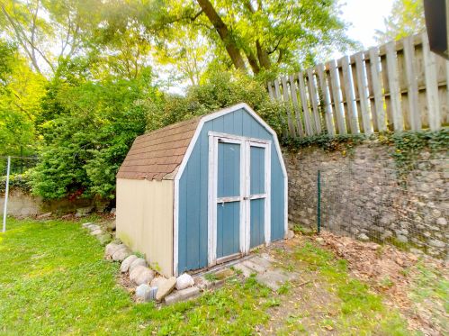 3294 Black Crk Rd, Meskegon MI 49444-3482 exterior