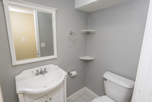 6245 Plaza Cir, Milwaukee WI  53223-2255 exterior