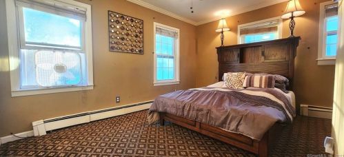 9 Ivy Pl, Norwalk CT 06854-1405 exterior