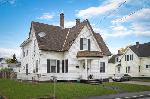 49 Kilton St, Taunton MA 02780-2953 exterior