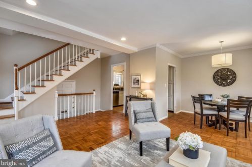 3555 Martha Custis Dr, Alexandria VA 22302-2003 exterior