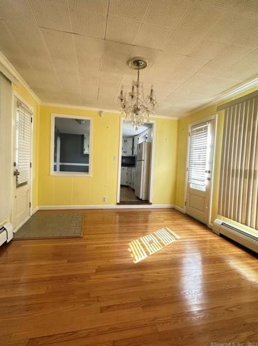 135 Woodland St, Windsor CT  06095-3455 exterior