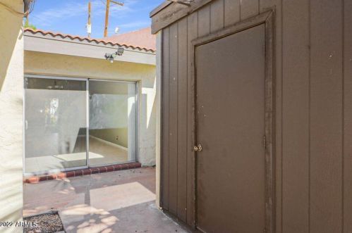 4924 Edgemont Ave, Phoenix AZ  85008-1621 exterior