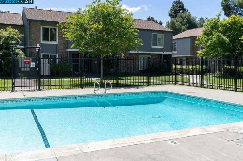 3950 Northwood Dr, Concord CA  94520-4580 exterior