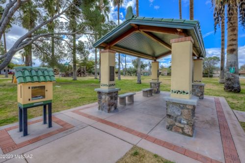 2130 Hampton St, Tucson AZ 85712-2312 exterior