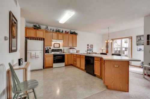 7545 5th St, Saint Paul, MN 55128-5389