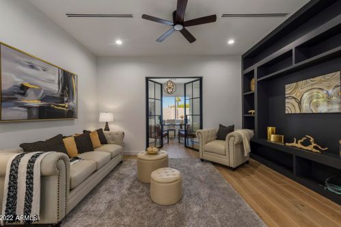 6841 12th Ave, Phoenix AZ  85013-1021 exterior