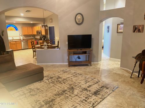 3819 74th Dr, Phoenix AZ  85043-7590 exterior