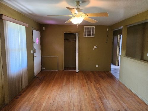 2032 15 Ave, Broadview IL 60155-3008 exterior