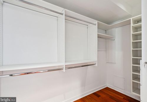 1433 Bainbridge St, Philadelphia PA 19146-2121 exterior