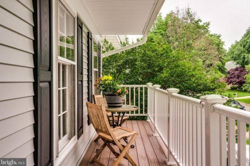 6263 Gentle Ln, Alexandria, VA 22310-2260