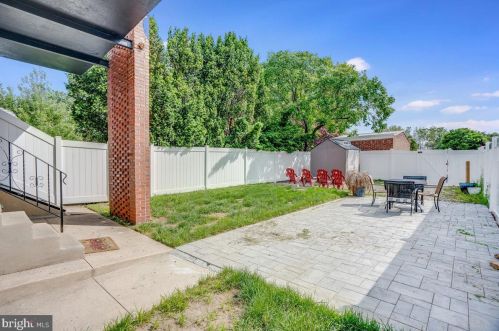 5817 Henry Ave, Philadelphia PA  19128-1702 exterior