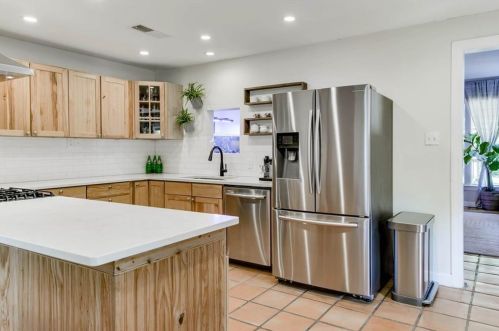 2209 3rd St, Austin TX  78704-5023 exterior