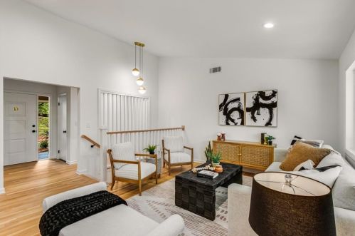 1639 Crestline Dr, Atlanta GA  30345-3820 exterior