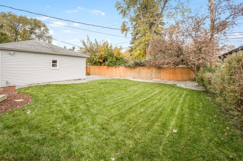 2018 Glen Flora Ave, Waukegan IL 60085-1304 exterior