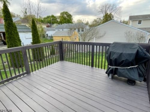 16 Elm St, Kinnelon, NJ 07405-1333