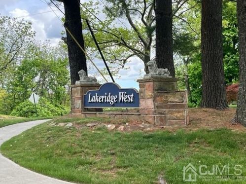 1 Lear Pl, Old Bridge, NJ 08857-2707