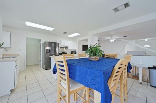 7905 Bramble Bush Dr, Austin TX exterior