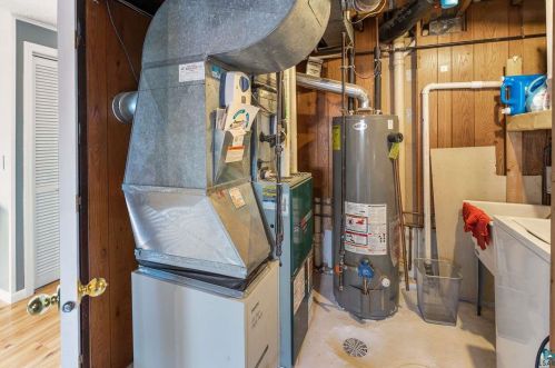 521 Ideal St, Duluth MN 55811-4544 exterior