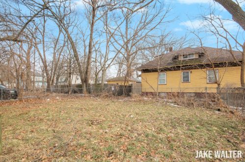 506 Dickinson St, Grand Rapids MI 49507-2605 exterior