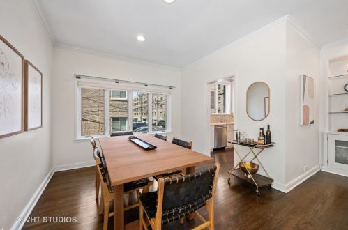 414 Wellington Ave, Chicago IL  60657-5804 exterior