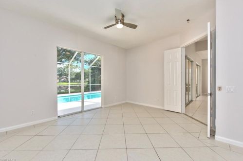 5283 Hawkesbury Way, Naples FL 34119-9582 exterior