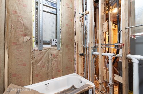 1637 Hamlin Ave, Chicago IL 60655-3914 exterior