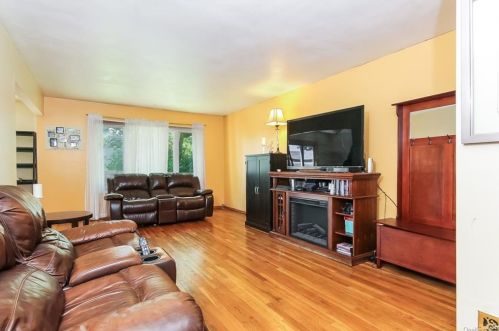 5 Hook St, Orangeburg, NY 10962-2310