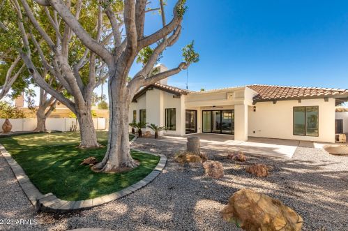 6111 31st Pl, Phoenix AZ  85016-2303 exterior