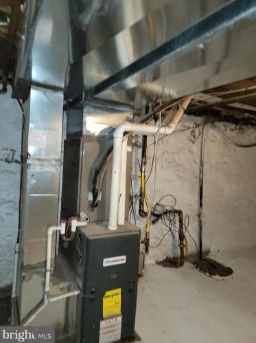 35 Fisher Pl, Trenton, NJ 08618-5613