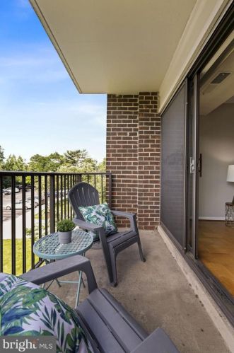 9900 Georgia Ave, Silver Spring MD  20902-5244 exterior