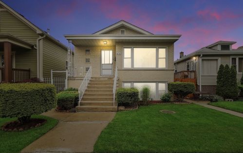 6116 Kolin Ave, Chicago IL 60629-5202 exterior