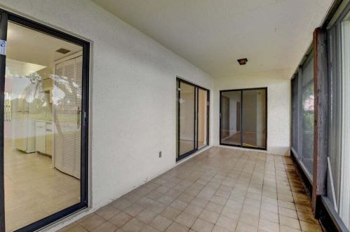 5655 Parkwalk Cir, Boynton Beach FL 33472-2314 exterior