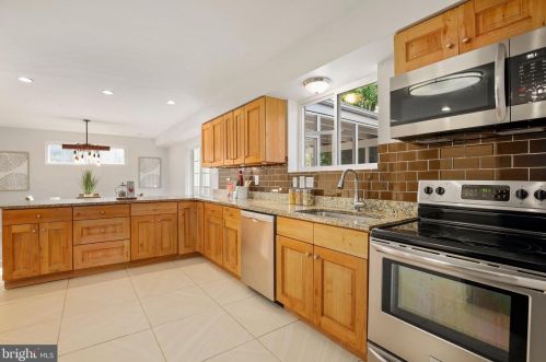 112 Blf Ter, Silver Spring MD 20902-3103 exterior