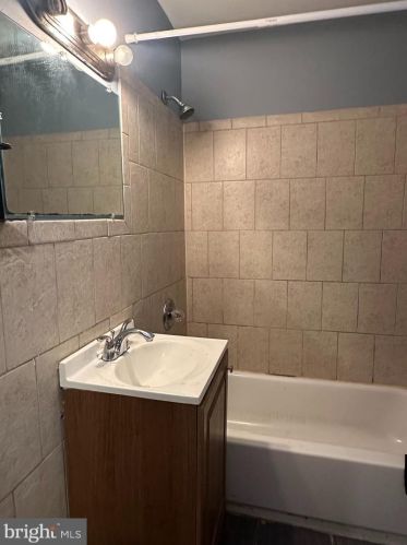 18 21 St, Chester PA 19013-4915 exterior