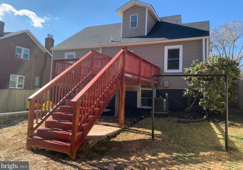 9407 Colesville Rd, Silver Spring MD 20901-4819 exterior