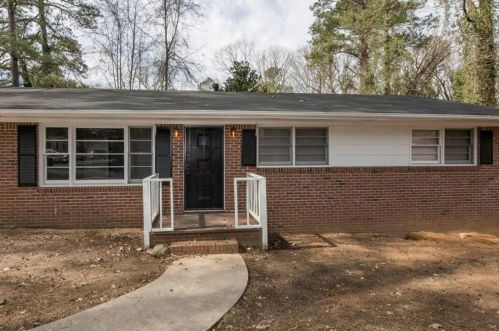 4085 Kenora Dr, Atlanta GA  30331-3919 exterior