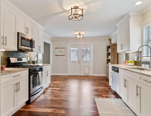 1422 Brookside Manor Ct, Tucker GA  30084-7828 exterior