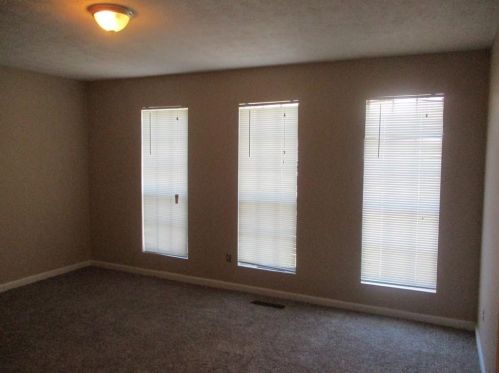 7025 Birling Dr, Atlanta GA 30349-4708 exterior