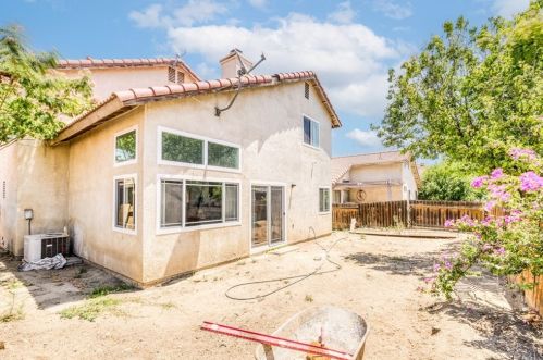 613 Citrus Ave, Perris CA  92571-3850 exterior