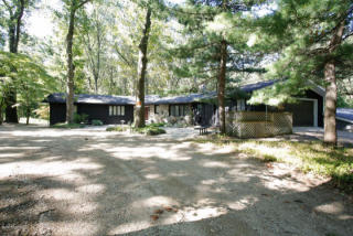 8171 Kl Ave, Kalamazoo MI  49009-7930 exterior