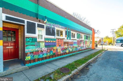 1801 Commonwealth Ave, Alexandria VA 22301-1403 exterior