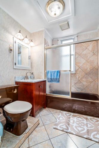 4543 Albany Ave, Chicago IL 60625-4545 exterior