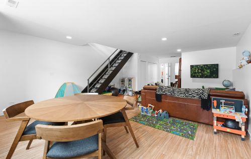 1741 Kedzie Ave, Chicago IL 60652-1909 exterior