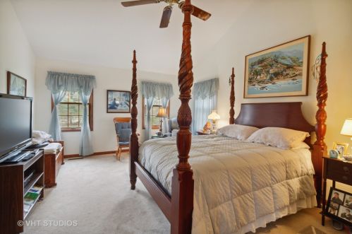 314 Wilmington Ct, Bull Valley IL exterior