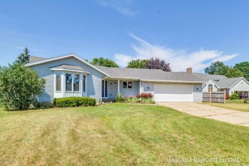 4127 Chaminade St, Wyoming, MI