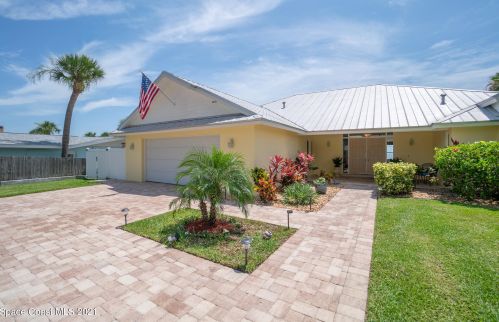 3010 Newfound Harbor Dr, Merritt Island FL 32952-2624 exterior