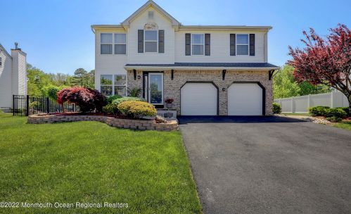 30 Emily Dr, Old Bridge, NJ 08857-3809