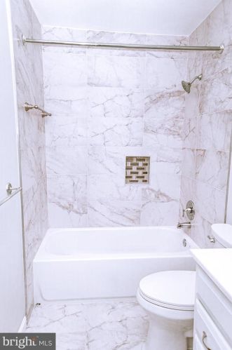 15301 Manor Village Ln, Rockville MD 20853-1820 exterior