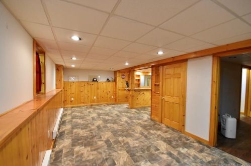 110 Brickhouse Rd, Killingly CT 06239-3439 exterior